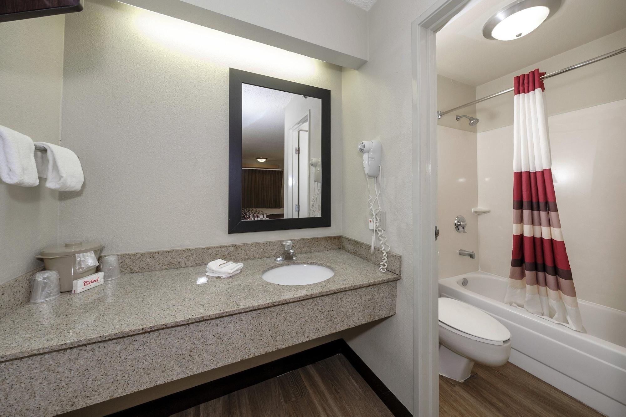 Red Roof Inn Tampa - Brandon Exterior photo