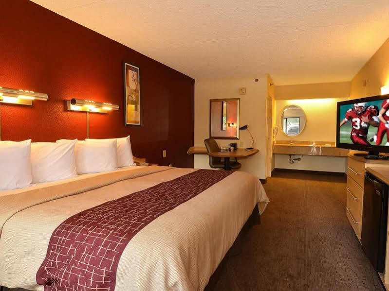 Red Roof Inn Tampa - Brandon Exterior photo